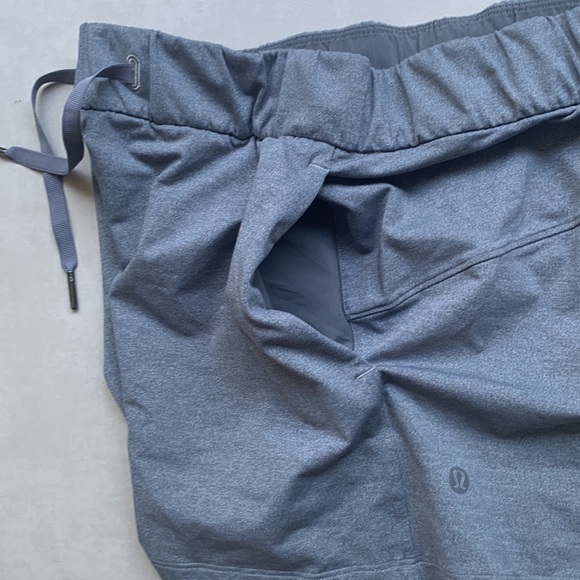 Lululemon On The Fly Short 10 - Picture 8 of 10